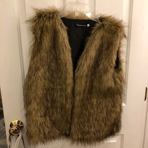 Faux fur brown vest